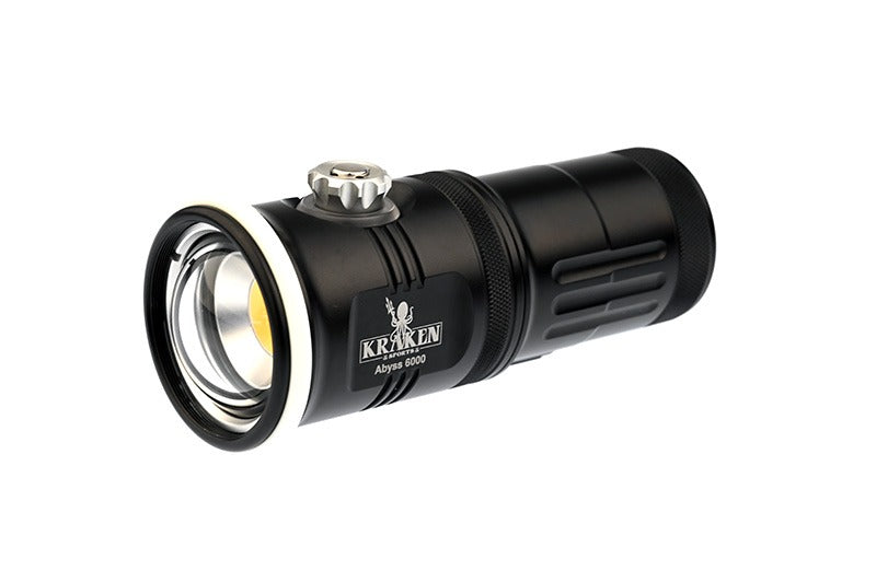 Kraken Abyss 6000 — Lampe vidéo sous-marine | CRI 90, 120°, USB-C